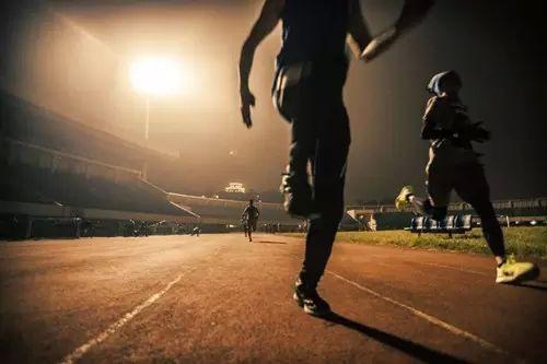 嘲与真实反 嘲与真实反