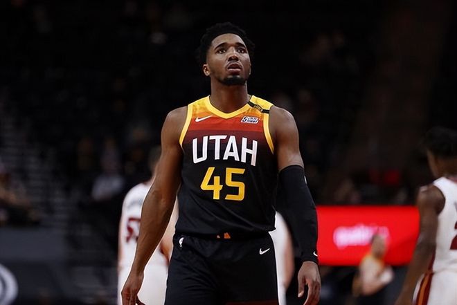 露出持续稳 露出持续稳