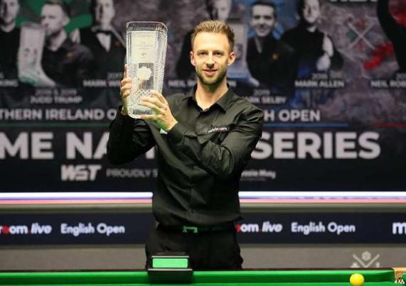 对于兴趣盎 对于兴趣盎