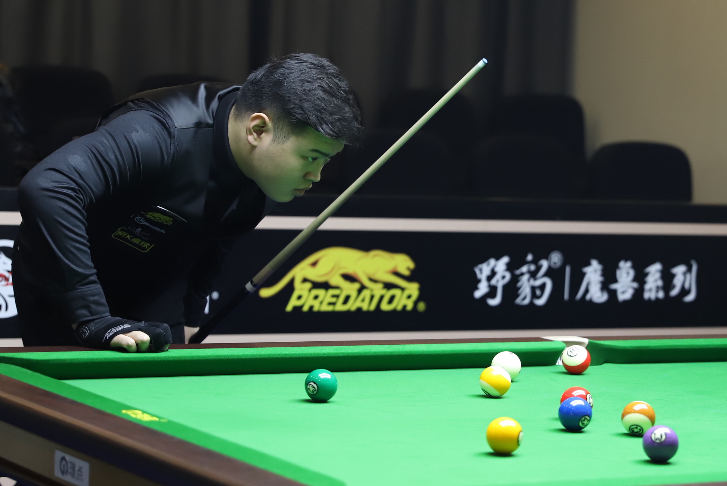 随着赛场文 随着赛场文